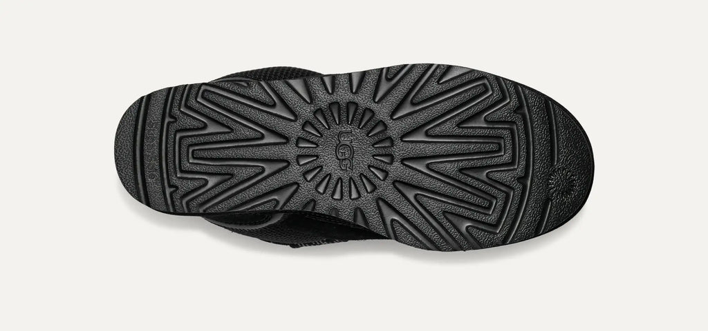 UGG© Lowmel Black